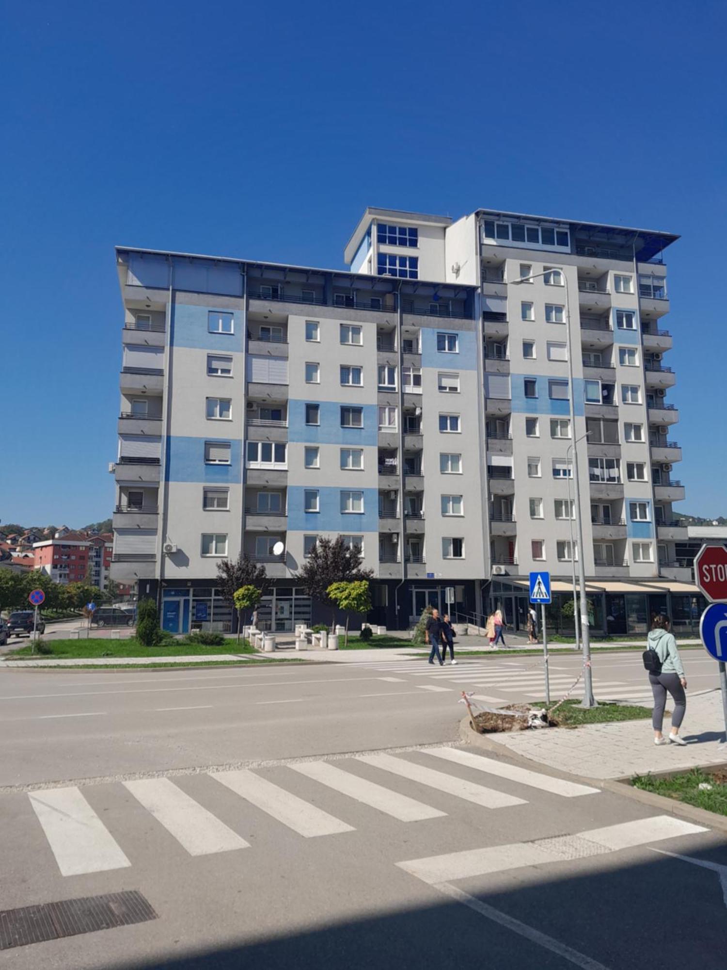 Apartmani Amona Stan Na Dan Doboj Exteriör bild